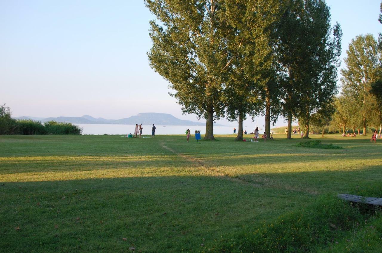 Lake House Farsang Balatonberény Eksteriør bilde